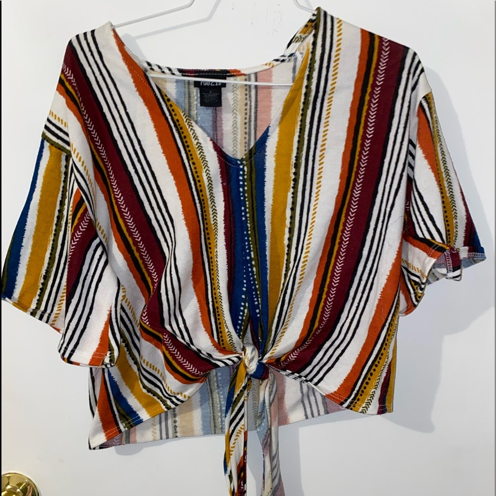 Rue 21 size small shirt